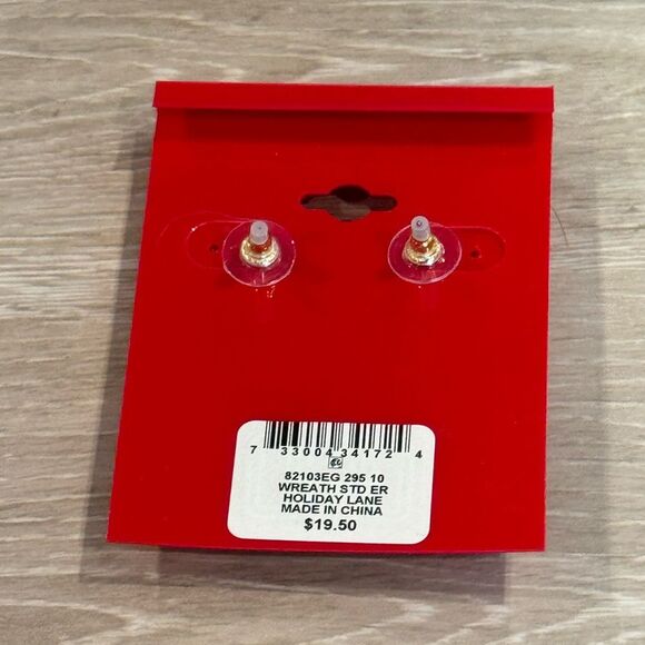NWT Holiday Lane Christmas Wreath Stud Earrings Metallic Green and Gold Tone - Picture 2 of 3